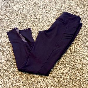 Womens size small workout leggings/pants